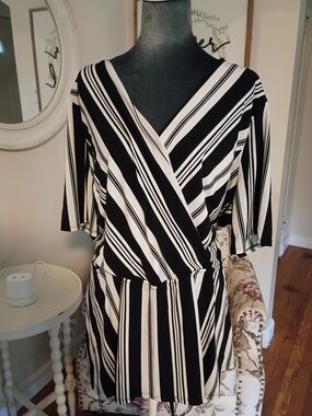 Lane Bryant Sz. 22/24 Black and White Striped Surplice Blouse Size 22 24